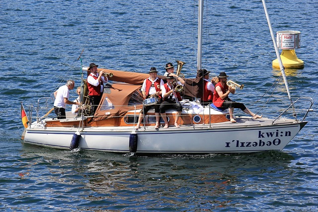 小姐姐冲浪超美.